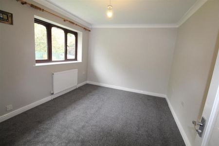 3 bedroom end of terrace house to rent - Photo 5