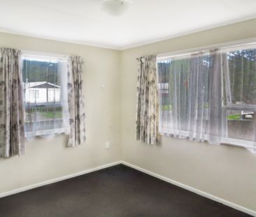 Wainuiomata Living! - Photo 6
