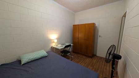 Renown Park - Photo 2