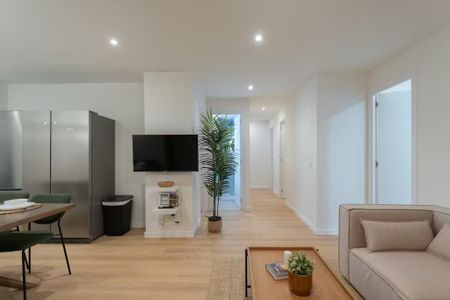 Paseo de la Reina Cristina, Madrid, Community of Madrid 28014 - Foto 2