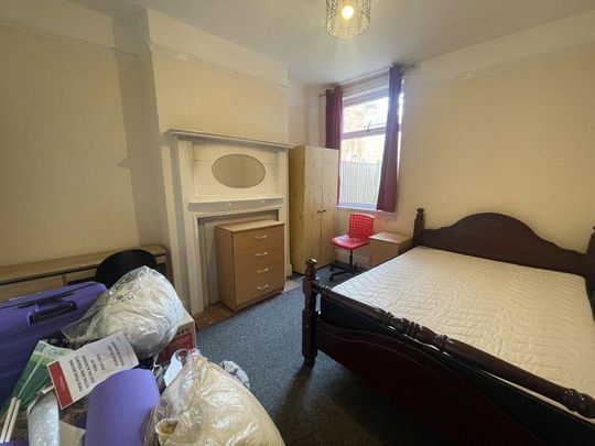 4 bedroom terraced house to rent - Photo 1