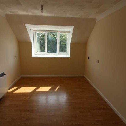 Manor Park Hous, Bullar Road, Southampton, SO18 - Photo 1