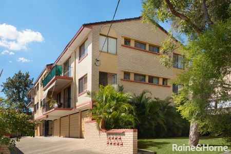 3/17 Kingsford Street, Auchenflower, QLD 4066 - Photo 3