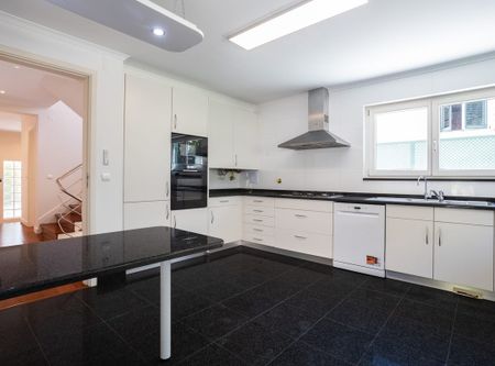 Lisboa, Lisbon 2775-393 - Photo 5