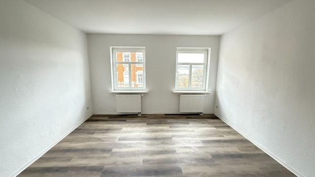 Schöne, gemütliche 4 Zimmer Wohnung im Dachgeschoss - Bad mit Fenster - Photo 1