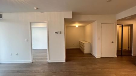 For Lease - 11 Wellesley Street Unit# 3204, Toronto, Ontario - Photo 5