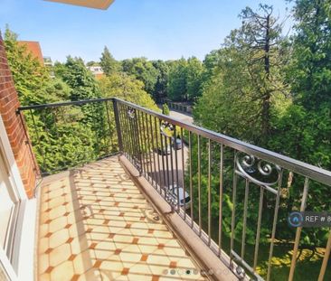 2 bedroom flat to rent - Photo 2