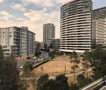 Modern 2 Bedrooms High Level Waterview Apartment In Prime Location ... - Photo 1