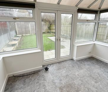 Birch Crescent, Newhey, Rochdale OL16 4LJ - Photo 3