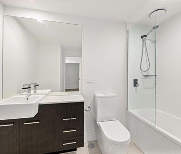 Welcome to East Quays Residences. - Photo 2