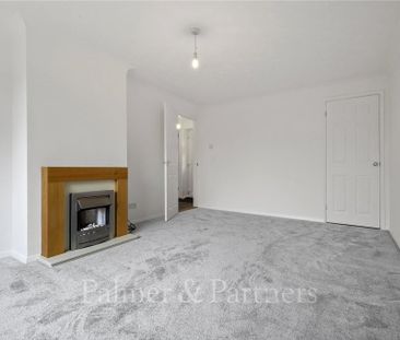 3 bedroom semi-detached house to rent - Photo 2