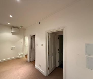 2 Bed Flat, Honey Yard, SE22 - Photo 1