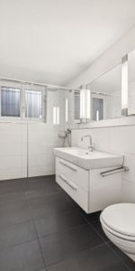 Spacious 5.5-room apartment with garden access in Seefeld - Photo 4