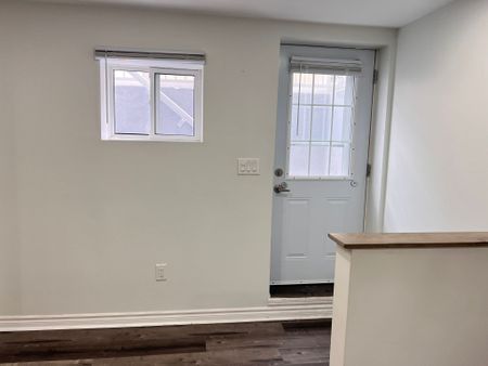 For Lease - 230 Wardlaw Place Unit# Lower, Vaughan, Ontario - Photo 3