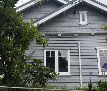 cozy 2 bedroom unit - Photo 5