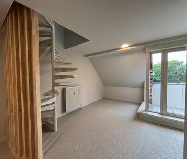 Gerenoveerd appartement met 1 slpk in centrum Lummen - Photo 2