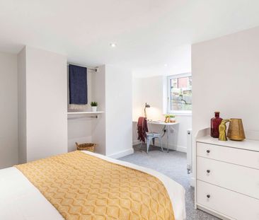 Headingley Avenue Room 3 1st Floor Front Right (Ensuite) - Photo 6