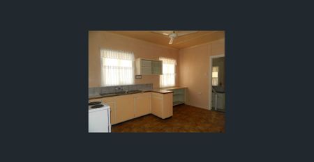 Charming3 bedroom Home in a Convenient Location - Photo 4