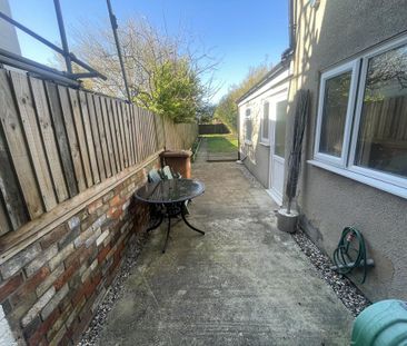 3 bedroom terraced house to rent - Photo 2