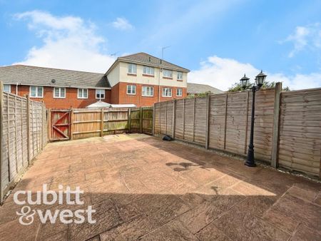 2 bedroom maisonette to rent - Photo 5