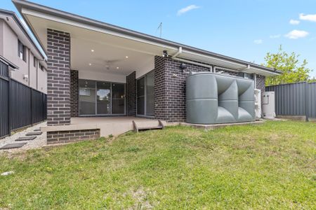 Modern family living in a premium leppington location! - Photo 3