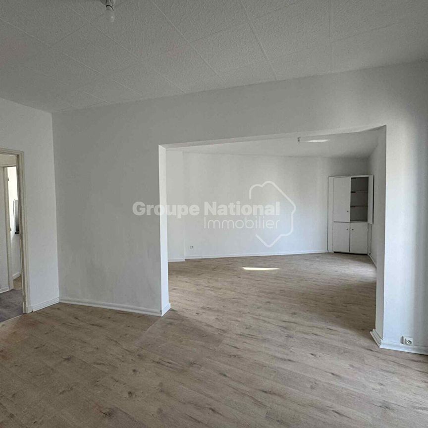 T3 RÉNOVÉ - RUE DE LA REPUBLIQUE ARLES, - Photo 1