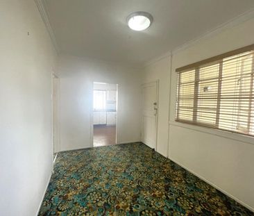 RIGHT ON THE WATERFRONT ! - Photo 3