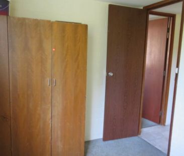 Unfurnished 2 bedroom Unit - Photo 6