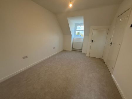 3 bedroom end of terrace house to rent - Photo 4