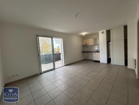 Location Appartement 2 pièces 42m² LEZIGNAN CORBIERES 11200 - Photo 2