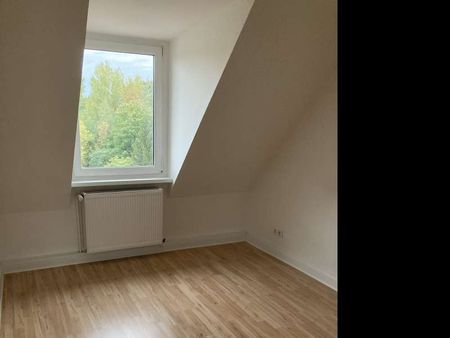 Schöne, helle 2-Raumwohnung im Dachgeschoss - Photo 4