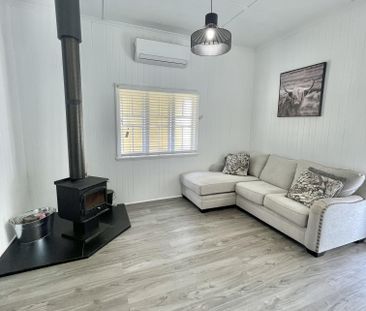 LOVELY CHARACTER HOME - Photo 2