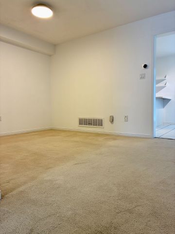 For Lease - 3857 Partition Road, Mississauga, Ontario - Photo 3