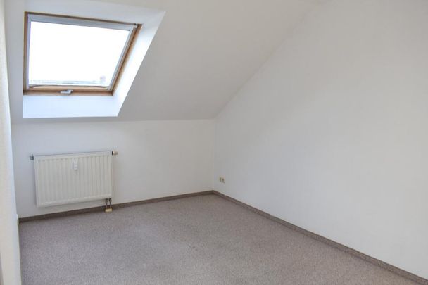 Loftartige Dachgeschosswohnung - 3 Zimmer - Aufzug - Photo 1