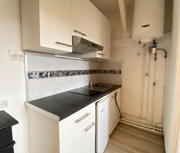 Location Appartement 2 pièces 24m² - Photo 4