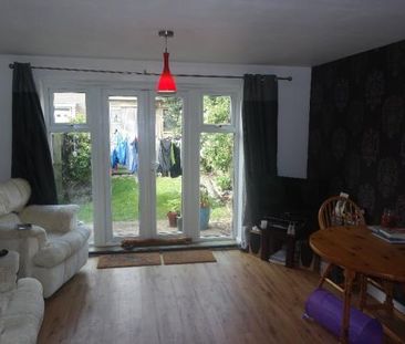 2 bedroom semi-detached house to rent - Photo 1