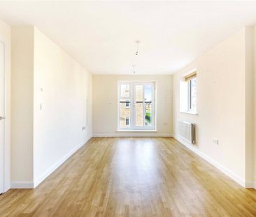 2 Bedroom Flat / Apartment - Abbotswood Common Road, Romsey - Photo 6