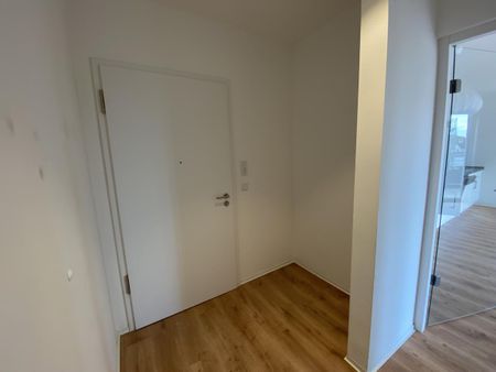 Exklusive, moderne und super schöne 3 Zimmer-Wohnung mit Balkon in guter Nachbarschaft, Am Bürgerhaus 15, Wettenberg - Foto 2