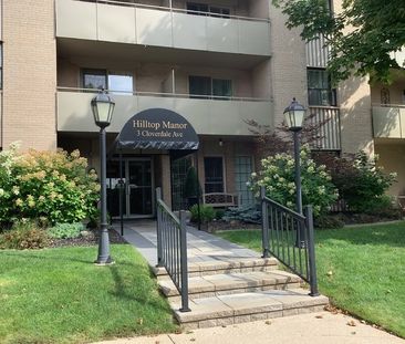 BRANTFORD’S BEST KEPT SECRET- Hilltop Manor | 3 Cloverdale Avenue, ... - Photo 1