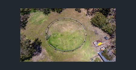 Stunning property for horse lovers! - Photo 2