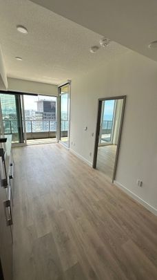 For Lease - 3 Concord Cityplace Way Unit# 5102, Toronto, Ontario - Photo 1