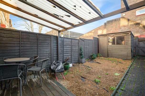 House To Let - Photo 1