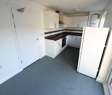 Knaphill, Woking, GU21 - Photo 5