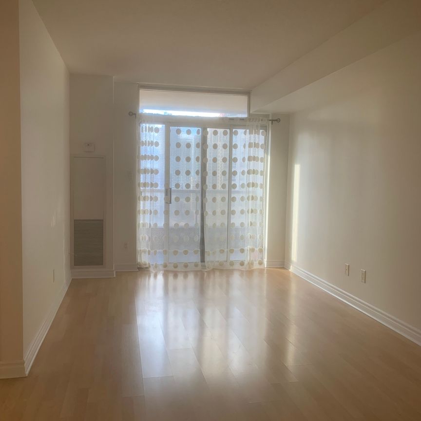 For Lease - 3880 Duke Of York Boulevard Unit# 2104, Mississauga, Ontario - Photo 1