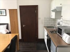 Studio Flat, Paisley Road West, G51 - Photo 5