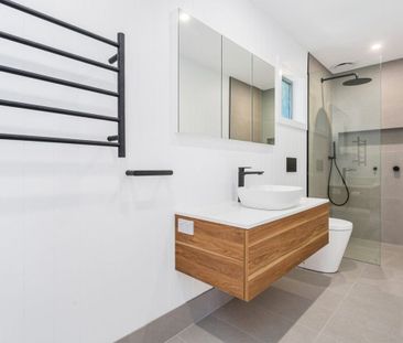 SPACIOUS SINGLE-LEVEL FAMILY LIVING - Photo 6