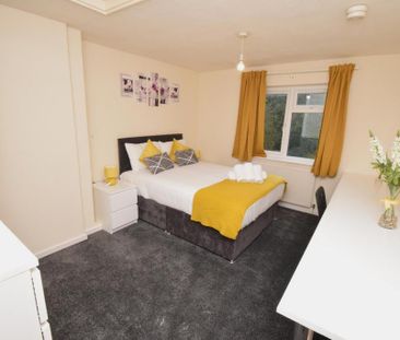 4 bedroom apartment to rent - Photo 5