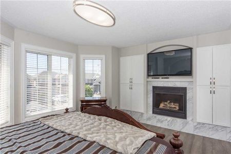 For Lease - 43 Crew Crescent, Vaughan, Ontario - Photo 2