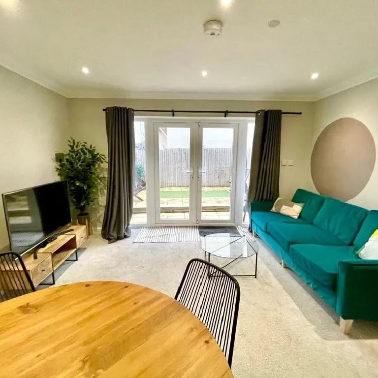 Cowbridge Road East, Cardiff - Photo 1
