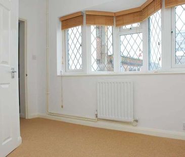Station Approach, West Byfleet, KT14 - Photo 3